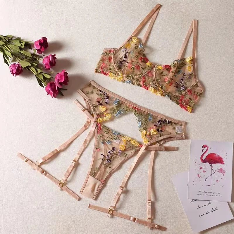 Brskbzda Lingerie Sensual Lace Underwear Transparent Embroidery 3-Piece Garters Fancy Beautiful Short Skin Care Kits Intimate