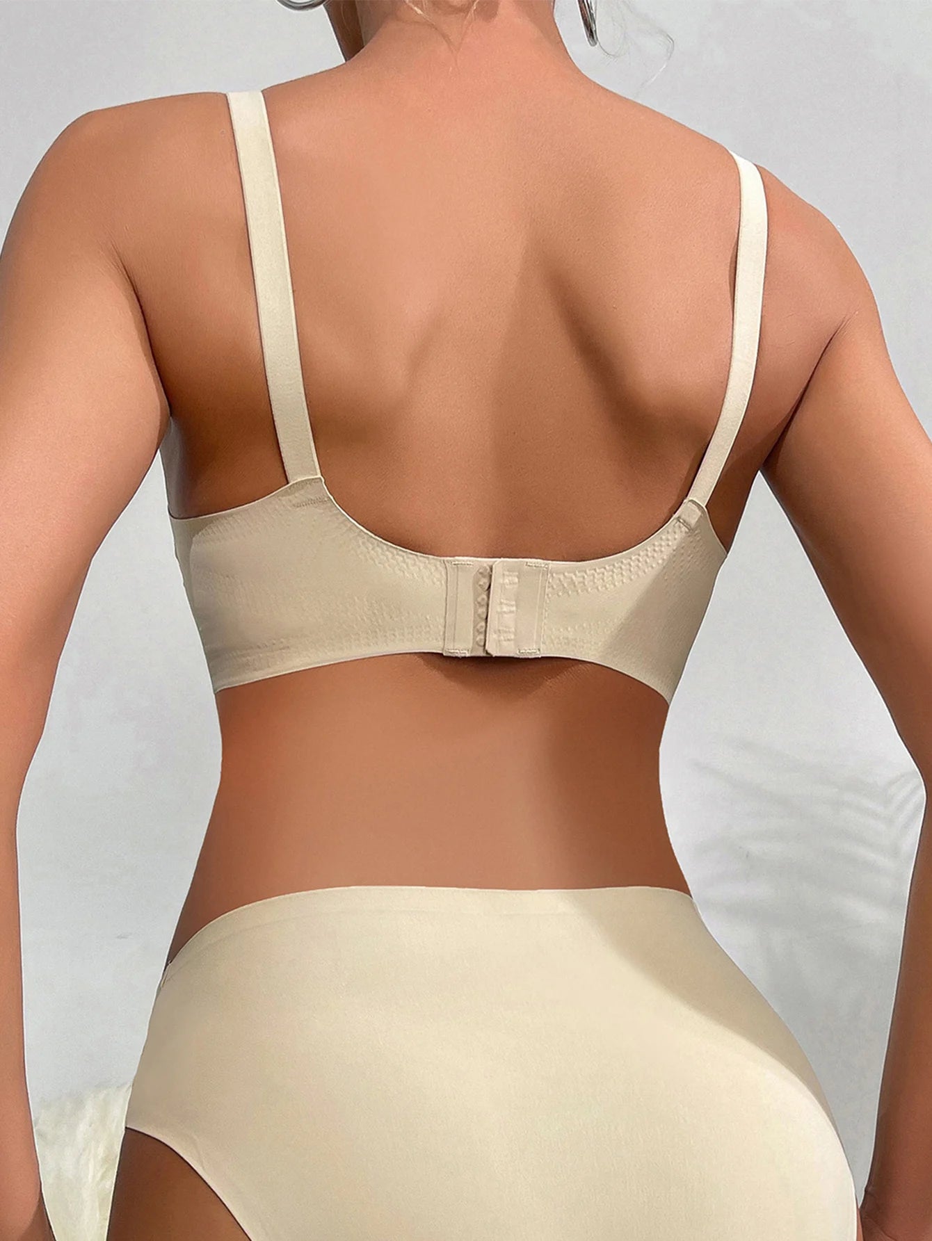 Wireless Maternity Bra Front Push Up to Prevent Sagging Seamless 3D Breathable Comfortable Nursing Bra