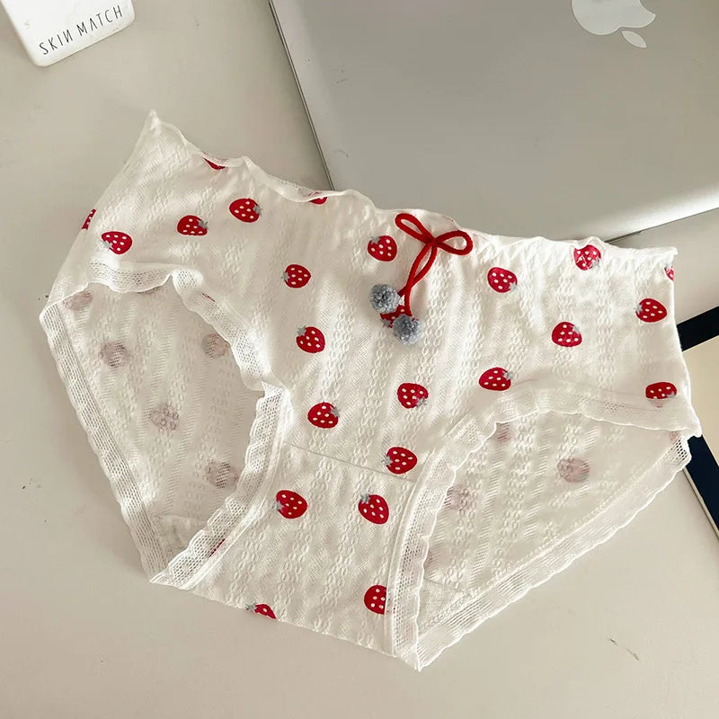 1pcs Bag Hip Bilateral Curled Ice Silk Panties Strawberry Print Low-rise Flashing Ladies Briefs Low-rise Underwear Women 2026