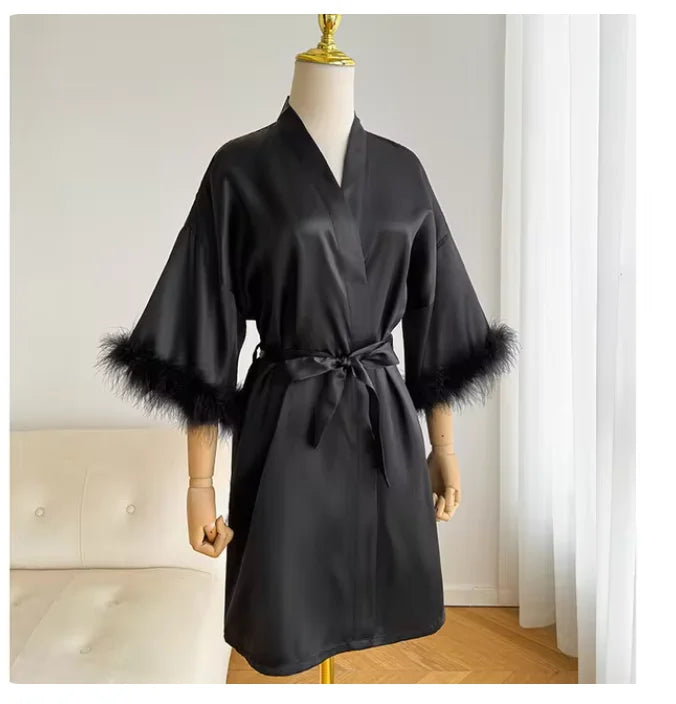 White Bride Wedding Robe with Feathers Women Satin Peignoir Sexy Bridesmids Kimono Gowns Short Bathrobe Bridal Intimate Lingerie