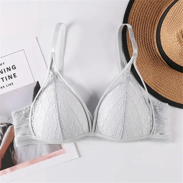 Sexy Lace women underwear Breathable Cotton Breast Pad Bra Without Steel Ring Hollowed Out Brassiere Anti Glare Sports Bralette