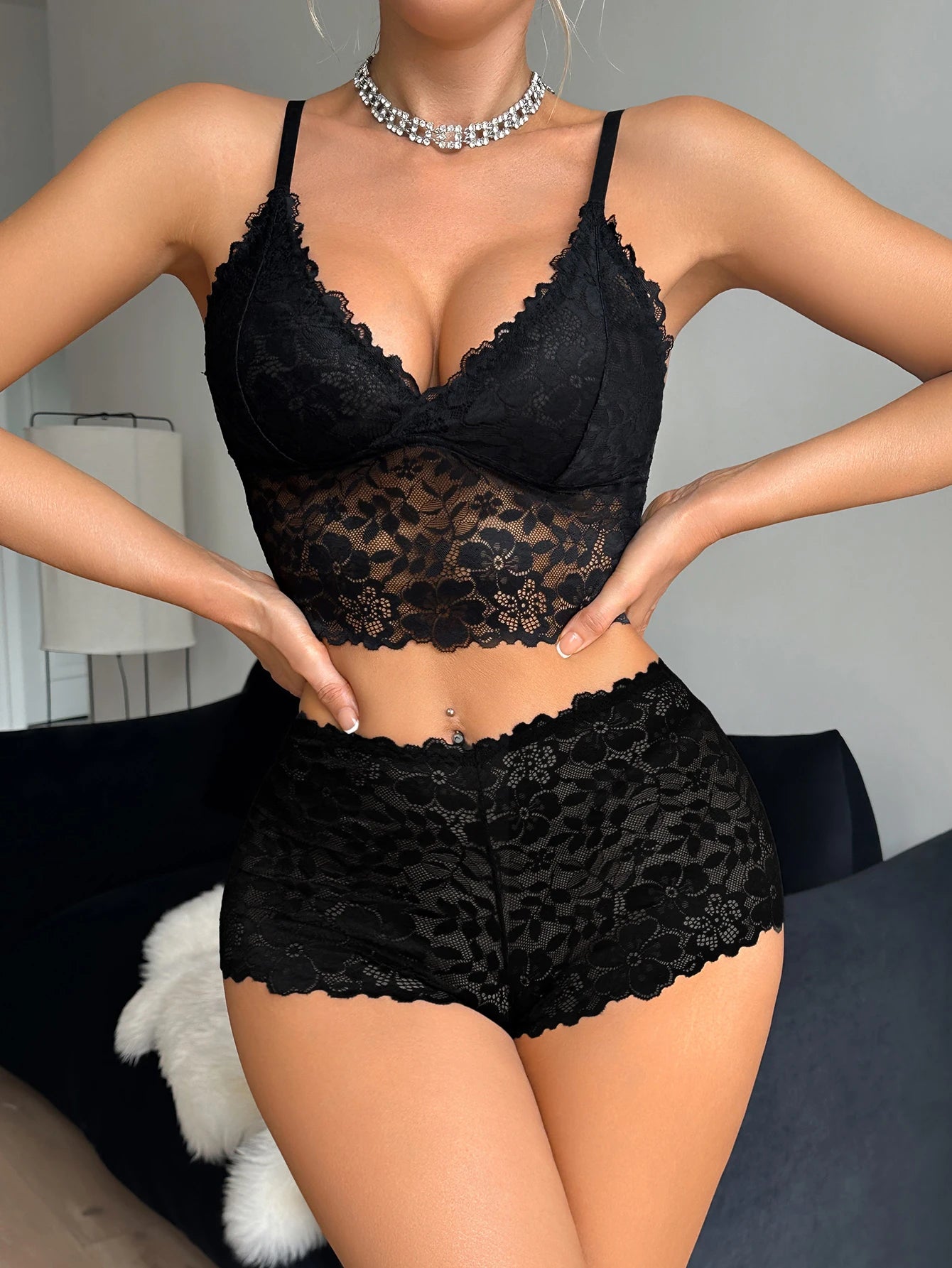 Floral Lace Women's Underwear Set Hollow-Out Wireless Sexy Bras Unlined Bra Breathable Hot Lingerie Sheer Women's Panties