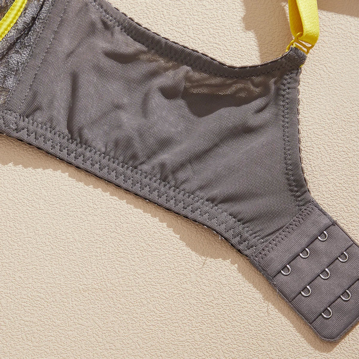 2025 Elegant Beauwear 75 80 85 C D Bra Women's 3/4 Cup Plunge Bras Sexy Lace Bra Unlined Underwire Bralette CW9525