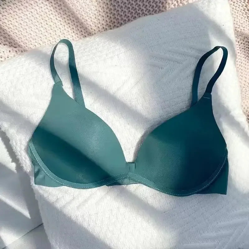 Japanese One-piece Smooth Girl Seamless Small Push Up Bra Thin Cup Without Underwire Sleep Bra 3/4 Cup Bralette Top Brassiere