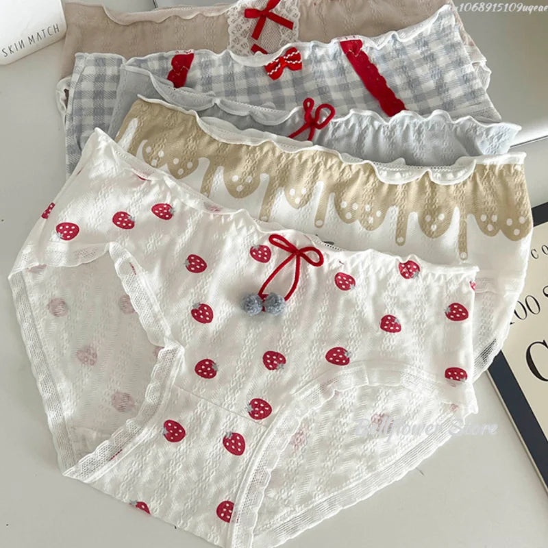 1pcs Bag Hip Bilateral Curled Ice Silk Panties Strawberry Print Low-rise Flashing Ladies Briefs Low-rise Underwear Women 2026
