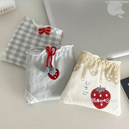 1pcs Bag Hip Bilateral Curled Ice Silk Panties Strawberry Print Low-rise Flashing Ladies Briefs Low-rise Underwear Women 2026