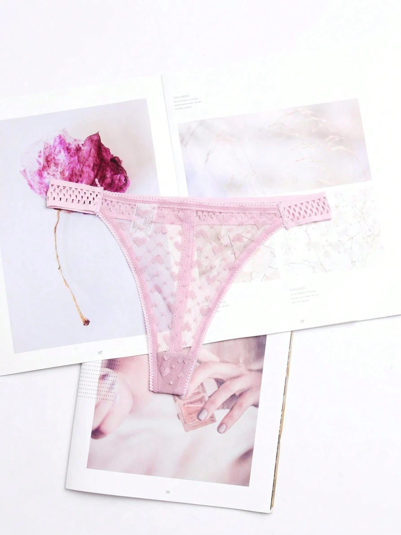 Women ruffles Underwear Invisible Seamless T Panties G-String Female Sexy Thongs Intimates Lingerie Ladies Briefs 1pcs abc01
