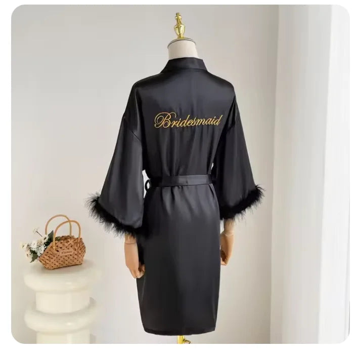 White Bride Wedding Robe with Feathers Women Satin Peignoir Sexy Bridesmids Kimono Gowns Short Bathrobe Bridal Intimate Lingerie