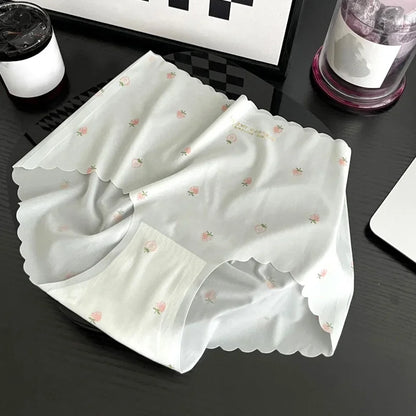 Cute Ice Silk Seamless Panties Summer Ultra-thin Briefs Strawberry Print Breathable Women Underpants Soft Lingerie Panties