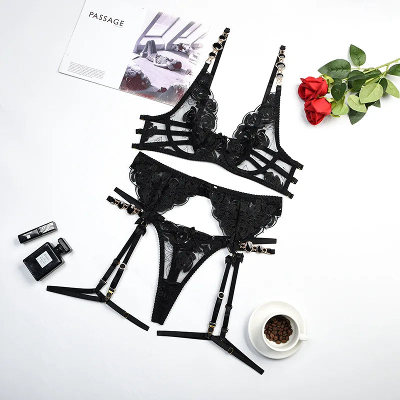 Ellolace Fancy Lingerie Luxury Jewel Shoulder Strap Underwear 3-Piece Garter Bilizna Set Sexy Erotic Transparent Lace Intimate