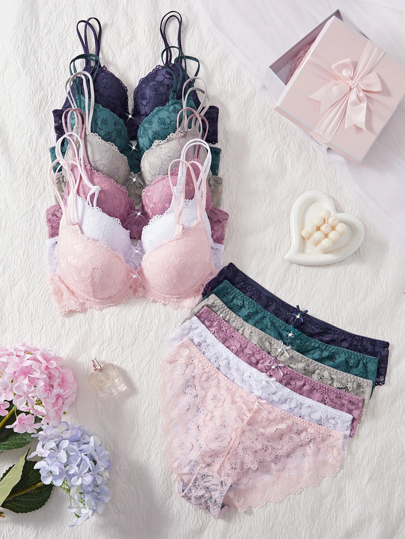 6-Piece Set Women's Bra and Panties Set Sexy Patterned Lace Patchwork No Lining Comfortable Fitting Women's Push up Bra Women's Underwear Set