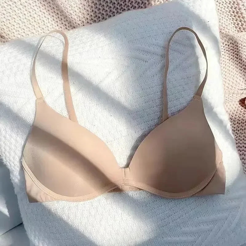 Japanese One-piece Smooth Girl Seamless Small Push Up Bra Thin Cup Without Underwire Sleep Bra 3/4 Cup Bralette Top Brassiere