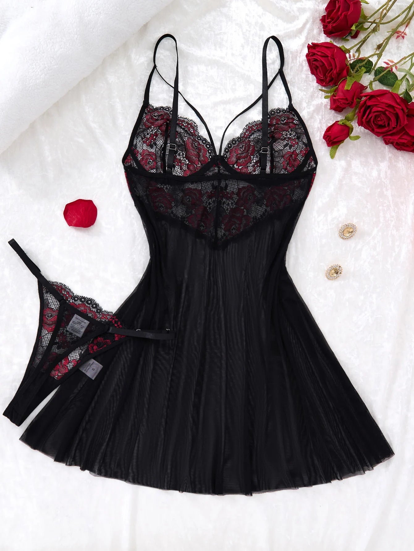 Lady's sexy lace black strapless nightgown, transparent lace nightgown, floral pattern with strapless transparent ZA825133