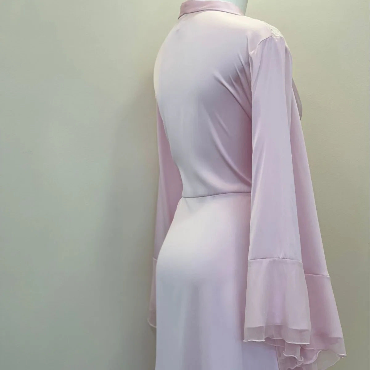 Bridal Kimono Robes Only Beautiful Sexy Pajamas Women's Bathrobe Pure French High Quality Nightgown Lace Mesh Bow Dressing Gowns