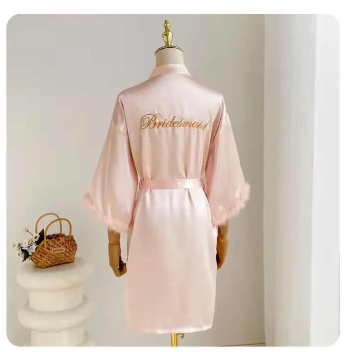 White Bride Wedding Robe with Feathers Women Satin Peignoir Sexy Bridesmids Kimono Gowns Short Bathrobe Bridal Intimate Lingerie