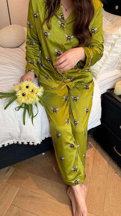 Women Satin Silk Pajamas Set Green Bees Print Pyjama Ice Silk Long Sleeve Lapel Two Piece Set Homewear Spring Autumn Fashion New